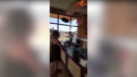 karen goes crazy in restaurant