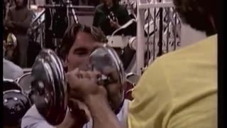 Arnold Schwarzenegger gibt Jusup Wilkosz Bodybuilding Tipps