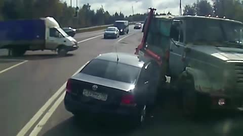 total idiots on the road#18 bad driver on road#idiot drivers #hit and run #dashcam #car crashs