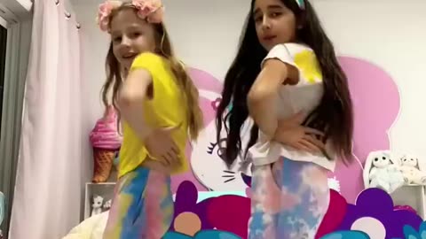 Nastya and Evelyn - funny dance