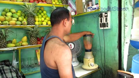 Indian Street Food Kolkata Pineapple and Mango Juice Healthy Street Drinks In India