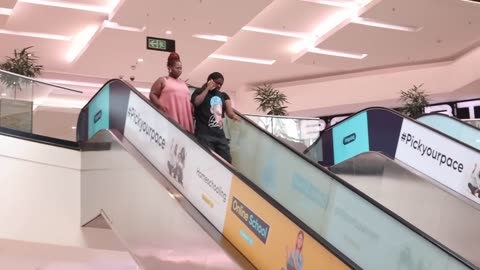 MAN THOUGHT PRANK ON THE ESCALATOR