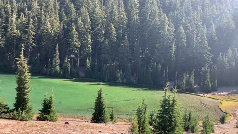 Central Oregon - Alluring Colors of Upper Green Lake