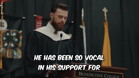 Super Bowl champ's faith-filled commencement speech blasting Biden goes VIRAL