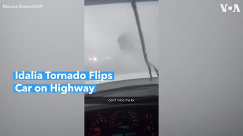 Idalia Tornado Flips Car on Highway | VOA News