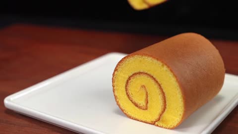 How To Make Soft and Fluffy Easy Swiss Roll Cake