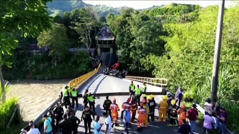 Bridge collapse in Colombia kills two police officers