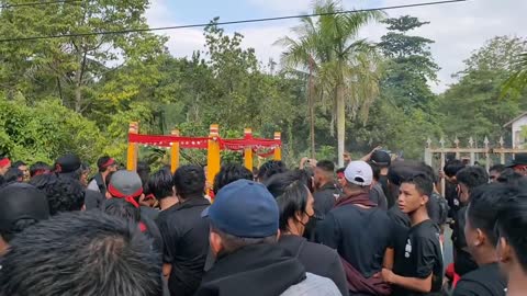 The late Mother's funeral was held for the Torajas in Berau, East Kalimantan. A "JULIA BUNGIN."