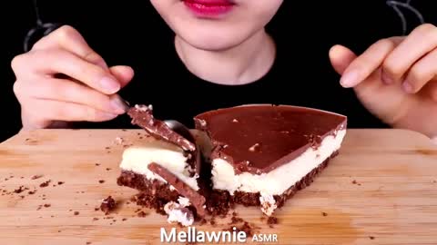 ASMR TOBLERONE CHOCOLATE CHEESE CAKE, ICE CREAM