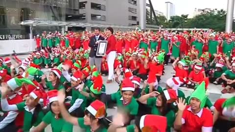 Thailand hosts the largest gathering of Santa's Elves