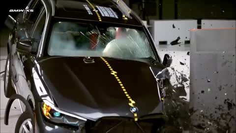 2019 BMW X5 vs 2019 Volvo XC90 CRASH TEST