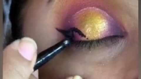 Graphic liner tricks by Fara imran