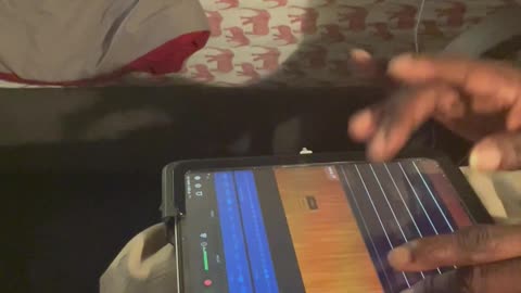 Playing and Recording Retro Wah Guitar On Ipad Pro