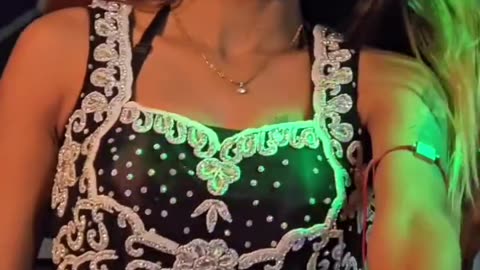 Hot Bhojpuri girl dance😜