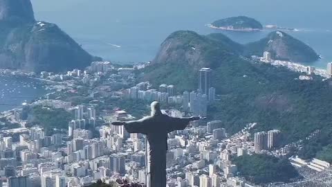 The free hugs guy of Rio de Janeiro