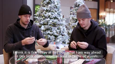 Soderblom & Roos create Christmas ornaments | Julpyssel med Filip Roos och Arvid Söderblom