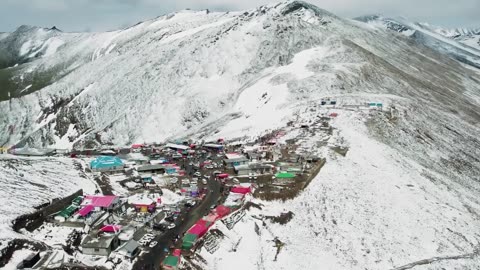 SNOW on Babusar Top Changed EVERYTHING 🇵🇰 EP.04 | North Pakistan Motorcycle Tour