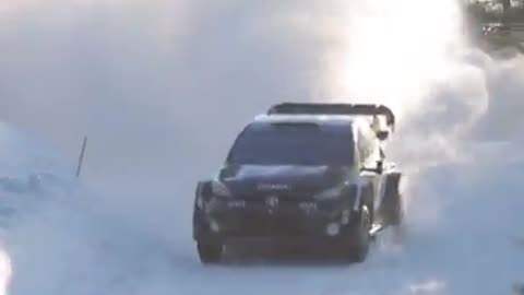 By car at maximum speed through the snow