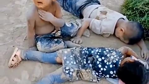 Child playing in the mud l 🤣 funny entertainment shorts video