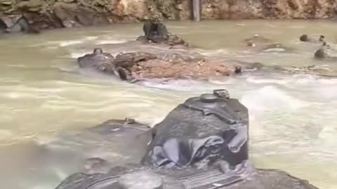 Nave extraterrestre encontrada en un río