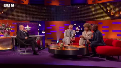 Clive Myrie had a pretty dramatic trip to Ukraine @The Graham Norton Show ⭐️ BBC