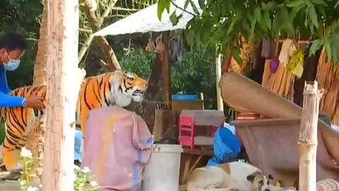 Troll Prank Dog Funny & fake lion and fake Tiger prank