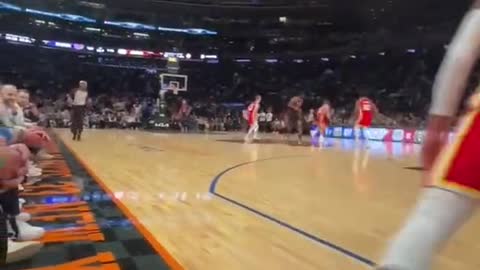 Trae Young TAUNTS a courtside New York Knicks fan, 'Hold That L' 💀 #Shorts