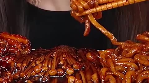 Black Bean Noodles, Spicy Enoki Mushrooms, Baby Octopus #zoeyasmr #zoeymukbang #bigbites #mukbang #a
