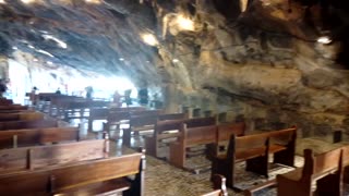 Caverna antiga (greja da gruta)