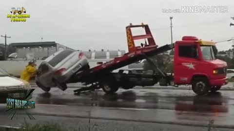 When Towing/Lifting Vehicles Goes Wrong | Tow Truck Driver's Fails Compilation