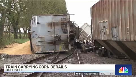 Train Derailment in California [Non-Toxic Chemical-Spill For Once]