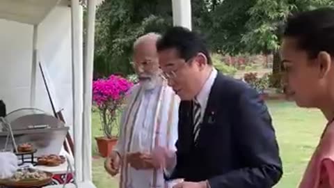 When PM Modi & Japan PM Fumio Kishida had #Golgappa