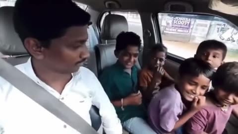 YouTuber in India pretends to kidnap kids to teach them a lesson about getting into strangers cars