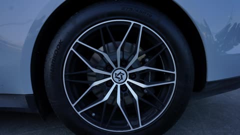 Kinetic energy recovery for electric vehicles requires more wheels