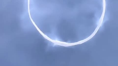 MUST SEE | MYSTERIOUS CLOUD RING IN THE SKY