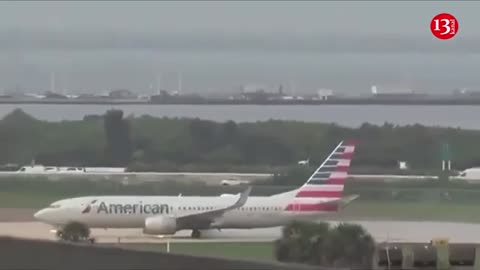 American Airlines’ Boeing 737 loses tire - Pilot saves aircraft in the last minute