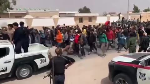 migrants libya march to europe
