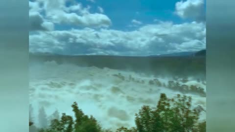 NSW Cities are now underWater! Dam Spills and Flash Floods