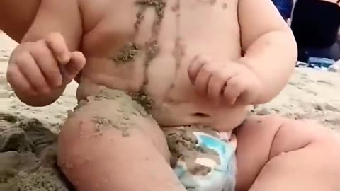 Funny Baby Reaction on Beach 😂