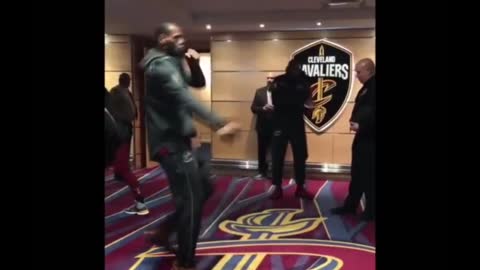 Lebron James showing dance moves! In practice