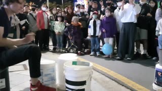 Playing on the Street, street drummer