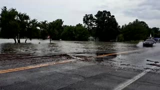 Heavy rain floods areas of Kentucky, knocks out power