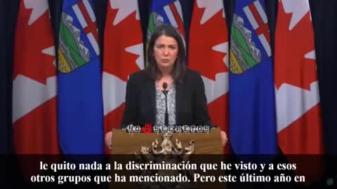 Danielle Smith. Primera ministra de Alberta habla sobre los vacunados