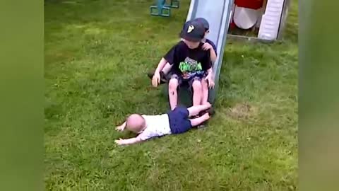Cute Funny babies Funny fails moment video clips collection.