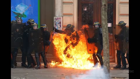 French Police on 🔥