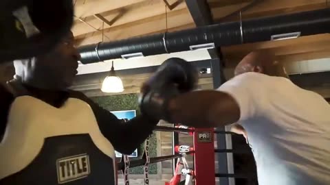 Motivation de champion de boxe (vidéo musicale d'entraînement)