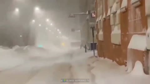 Incredible snow storm with arctic winds hits Norilsk, Russia!