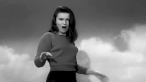 Ann Margaret HOT AF Dancing