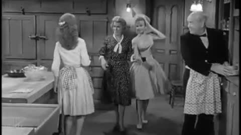 Petticoat Junction - Season 1, Episode 12 (1963) - Honeymoon Hotel