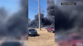 Grass fire destroys cars at farm festival in Temple, Texas